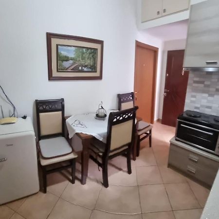Romeo'S Guest House Берат Екстериор снимка