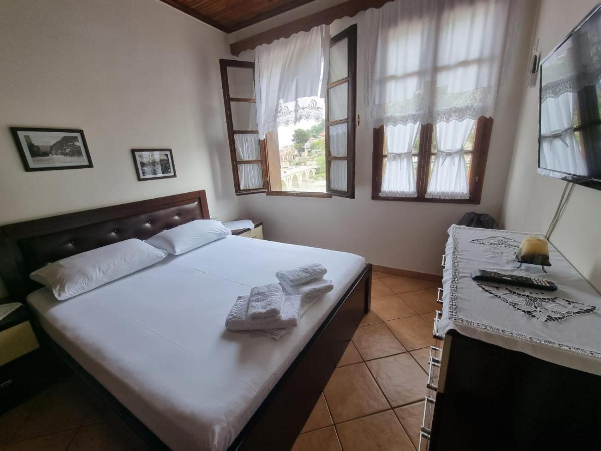 Romeo'S Guest House Берат Екстериор снимка