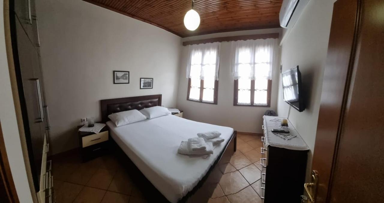 Romeo'S Guest House Берат Екстериор снимка