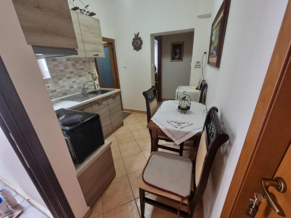 Romeo'S Guest House Берат Екстериор снимка