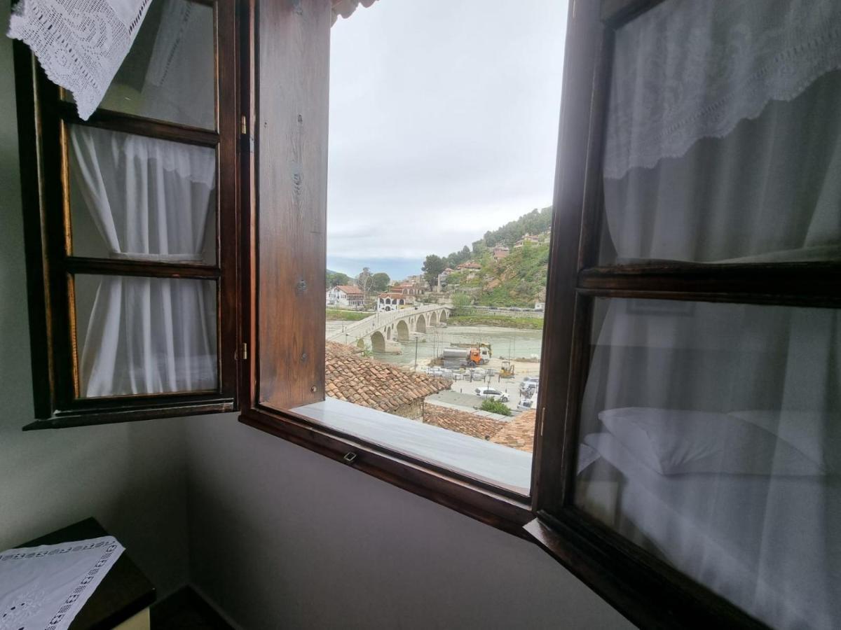Romeo'S Guest House Берат Екстериор снимка