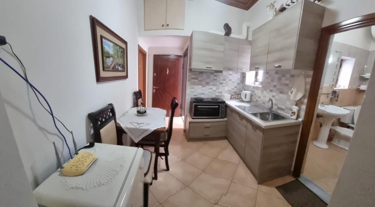 Romeo'S Guest House Берат Екстериор снимка