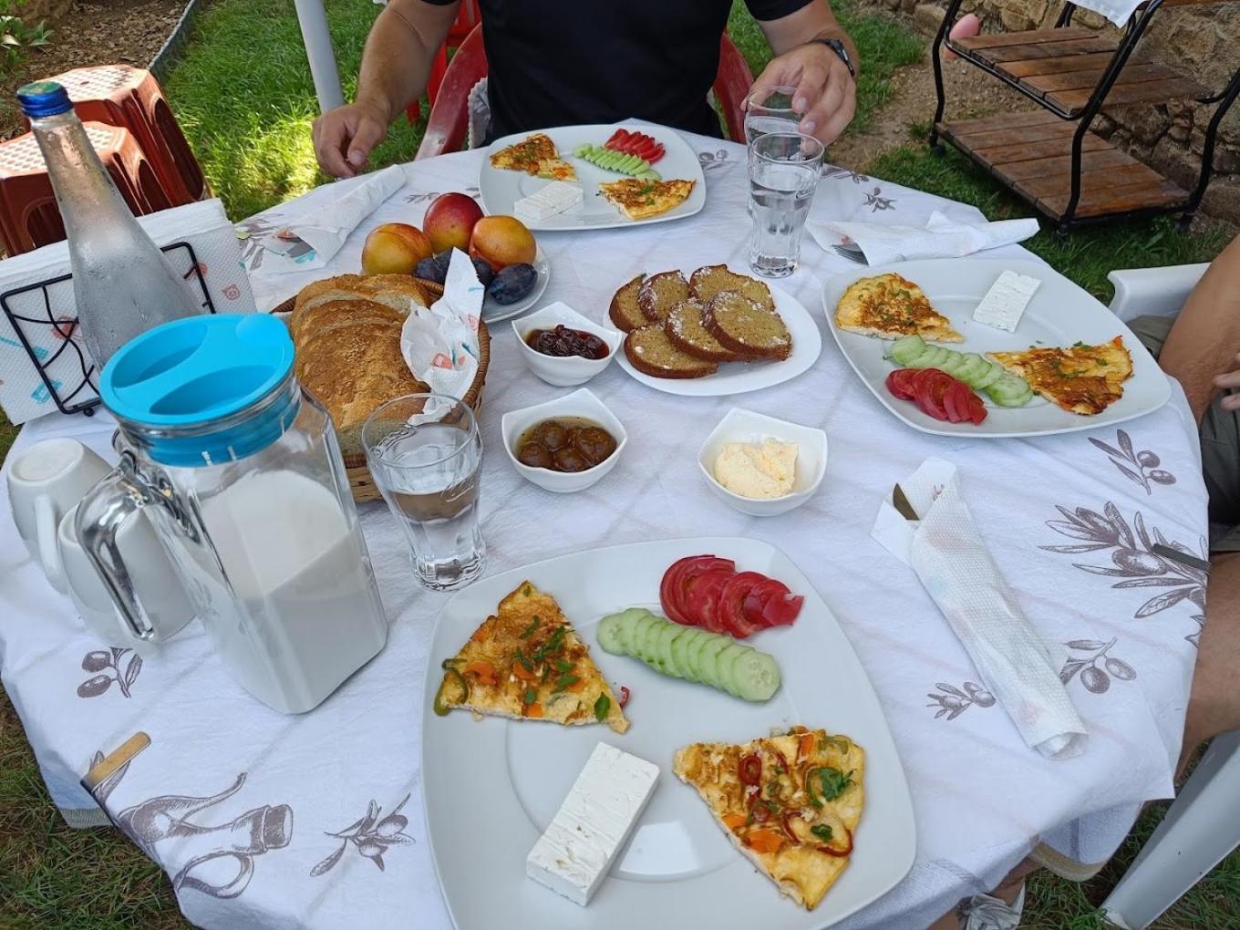 Romeo'S Guest House Берат Екстериор снимка