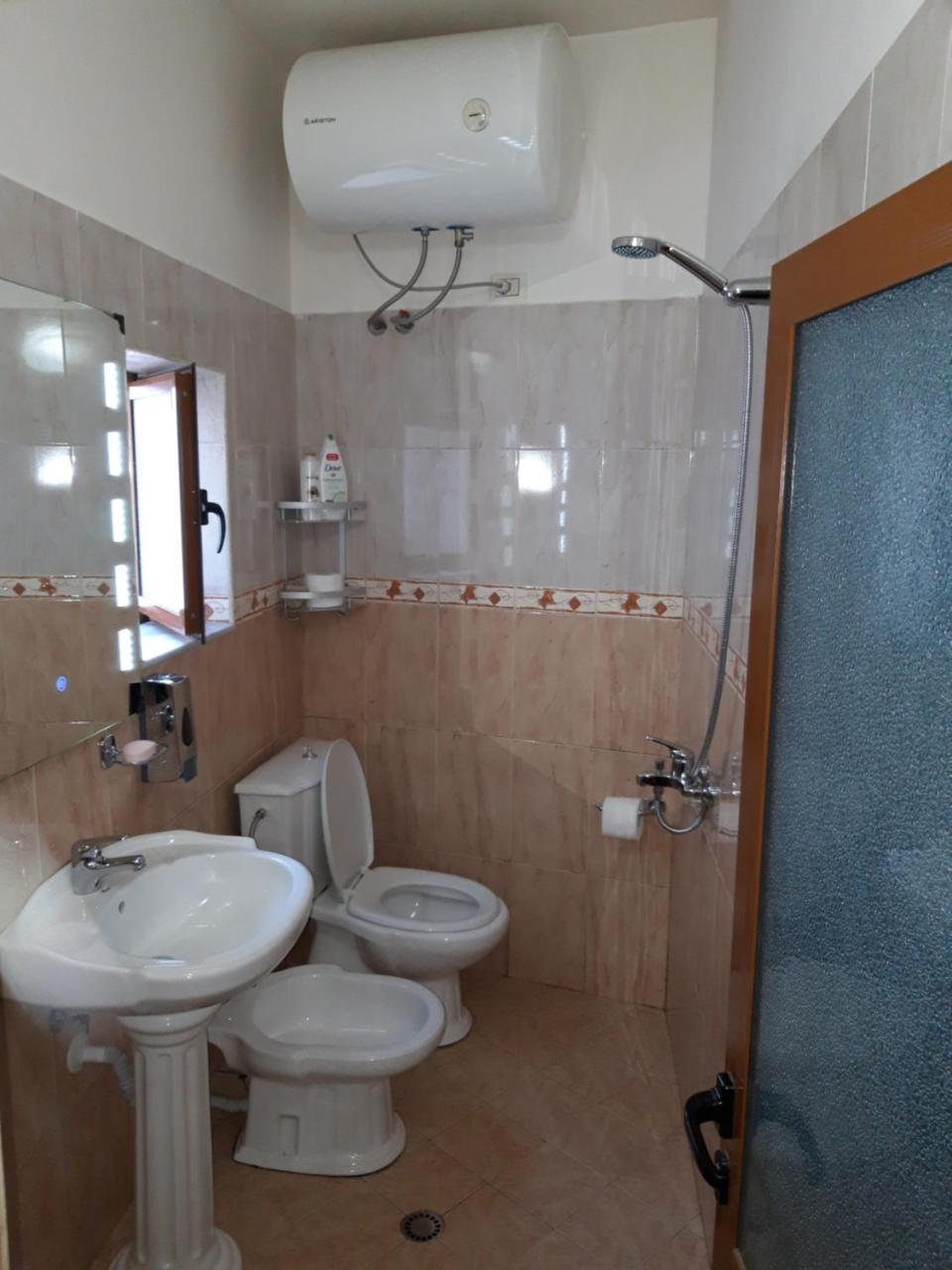 Romeo'S Guest House Берат Екстериор снимка